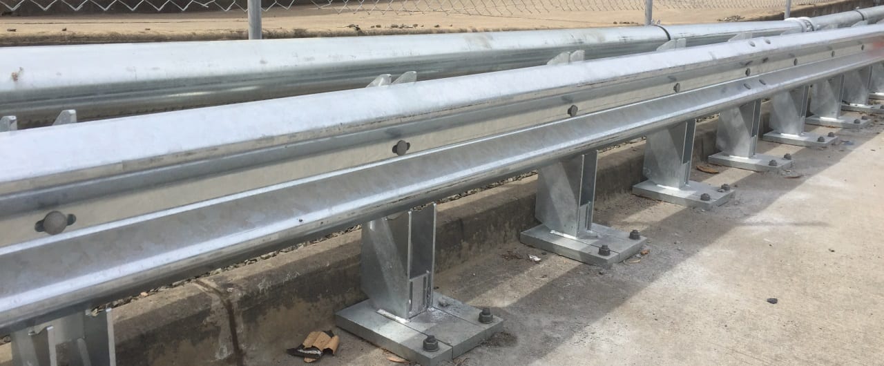 RHINO-STOP® 240 Heavy Duty Guardrail rhino stop 240 heavy duty warehouse barriers