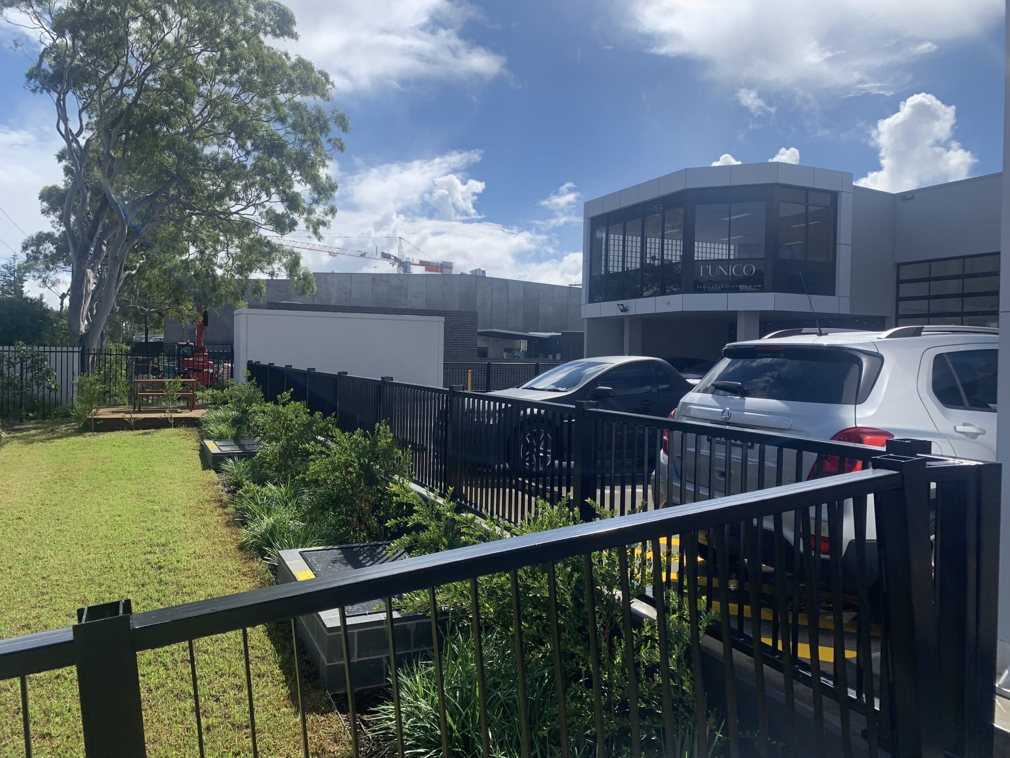 RHINO-STOP® Elite Guardrail office car park protection with rhino stop elite safety barrier
