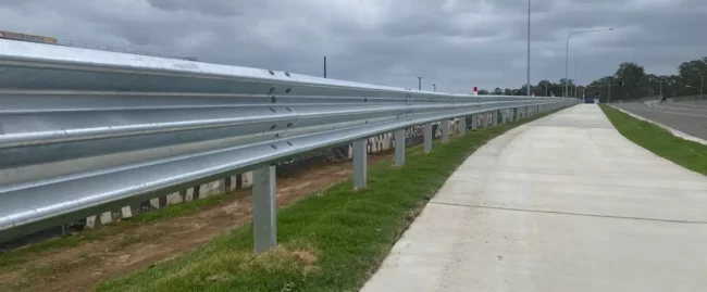 Sentry thrie beam road safety barrier