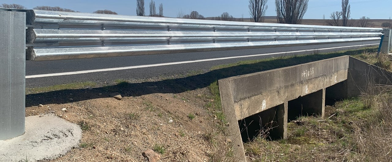 CrocGuard® Bridge and Culvert Barrier Wall MASH TL4 Guardrail Safe